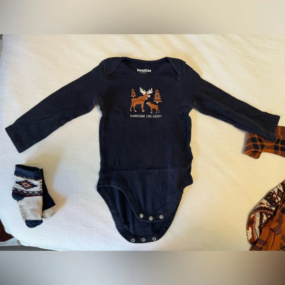 Bundles Baby Place | Fall Long Sleeved Bodysuit & Sock Set | 12-18 months